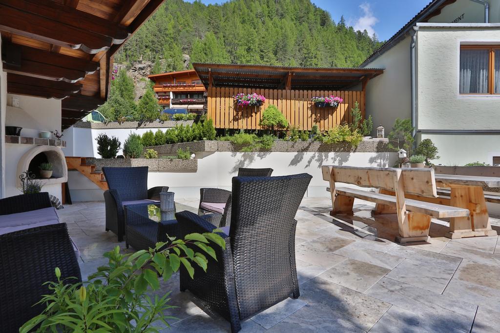 Hotel Garni Fiegl Apart Sölden Exteriör bild