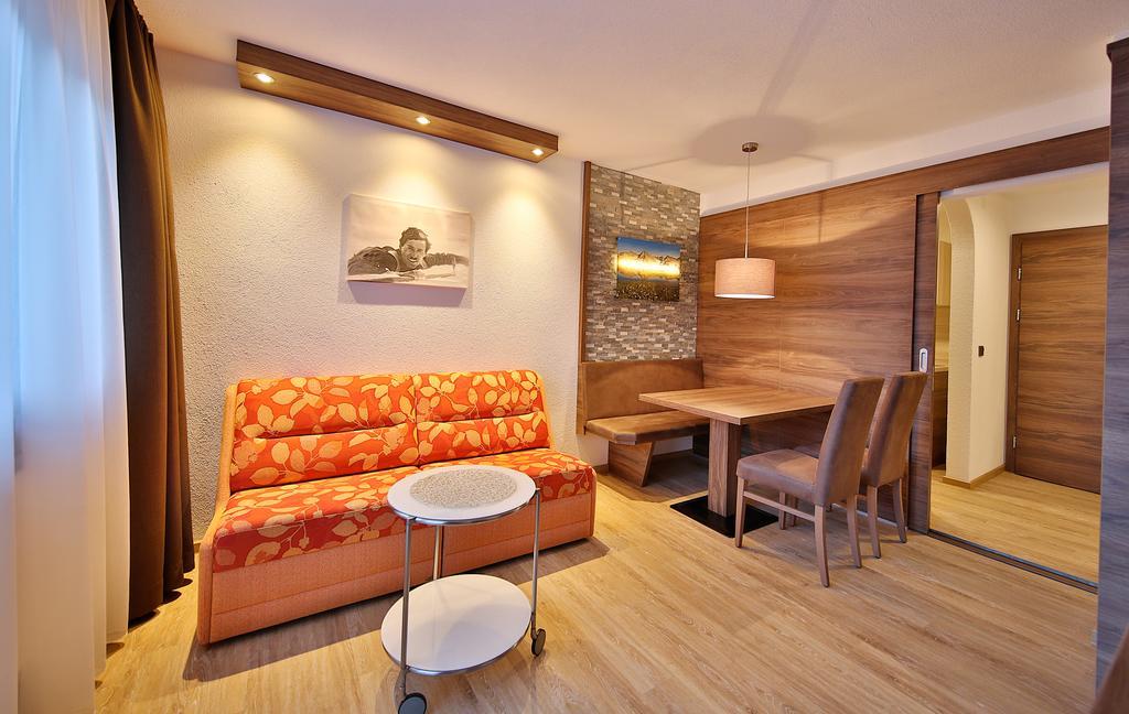 Hotel Garni Fiegl Apart Sölden Exteriör bild
