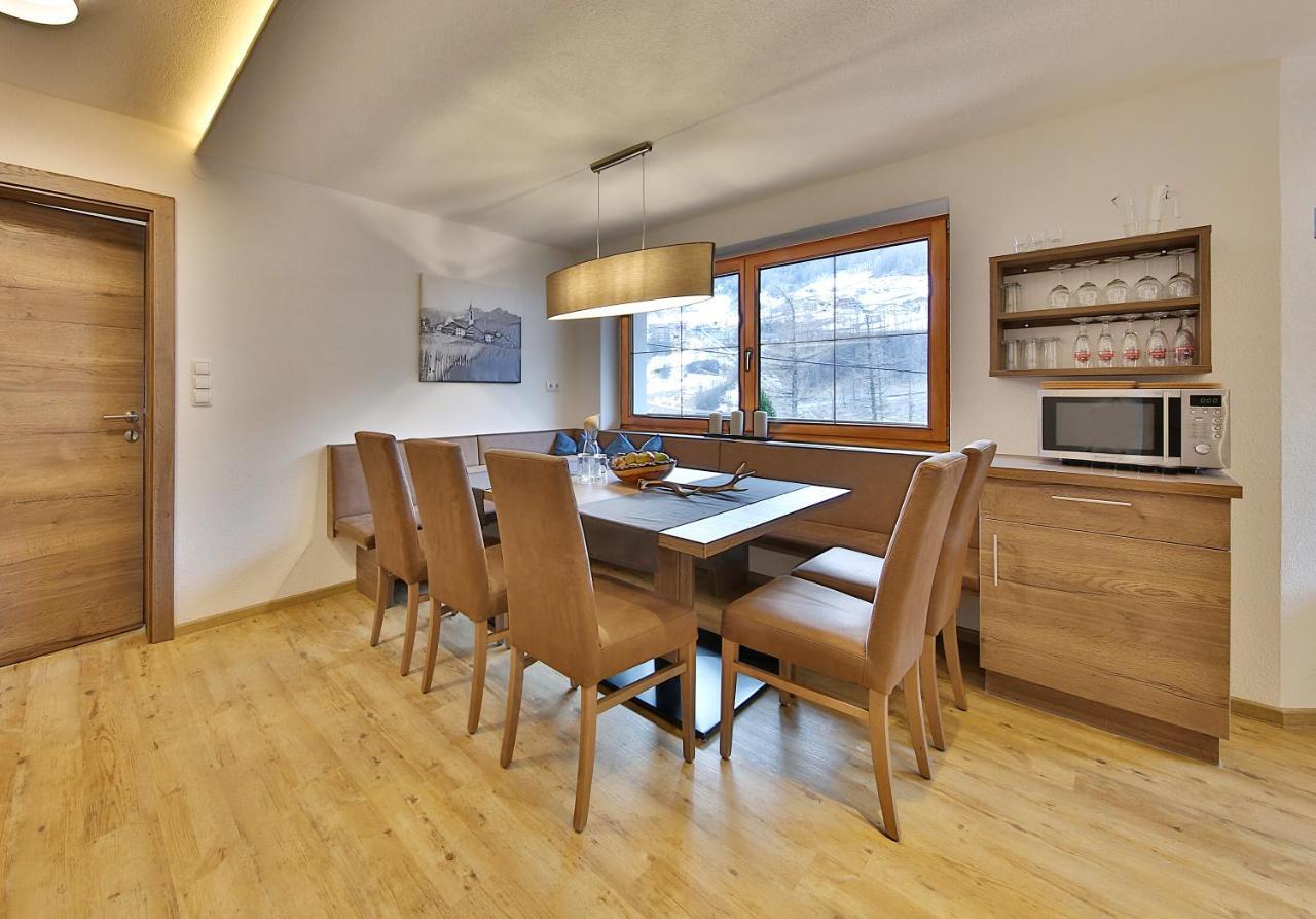 Hotel Garni Fiegl Apart Sölden Rum bild