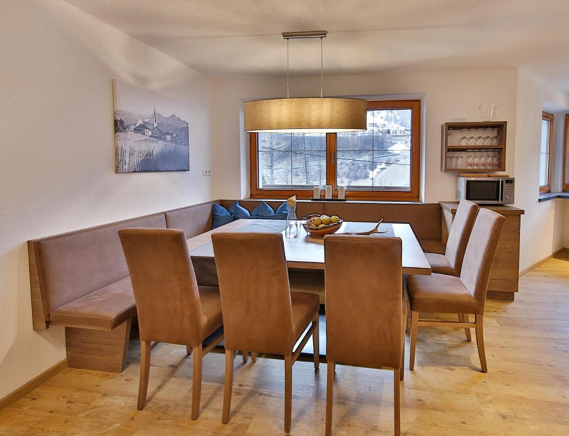 Hotel Garni Fiegl Apart Sölden Rum bild