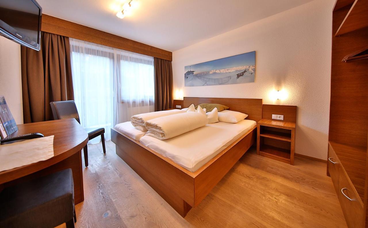 Hotel Garni Fiegl Apart Sölden Exteriör bild