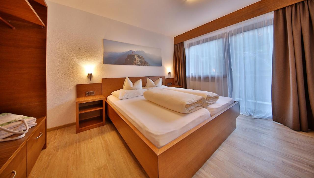 Hotel Garni Fiegl Apart Sölden Exteriör bild